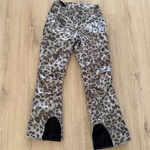 Obermeyer animal print leopard ski pants size 6